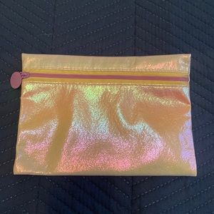 🆕 Pink metallic small makeup bag